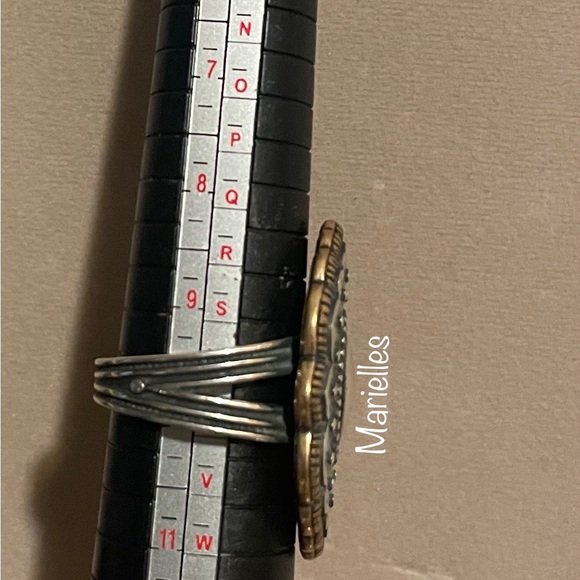 James Avery Retired Ring - Picture 3 of 3